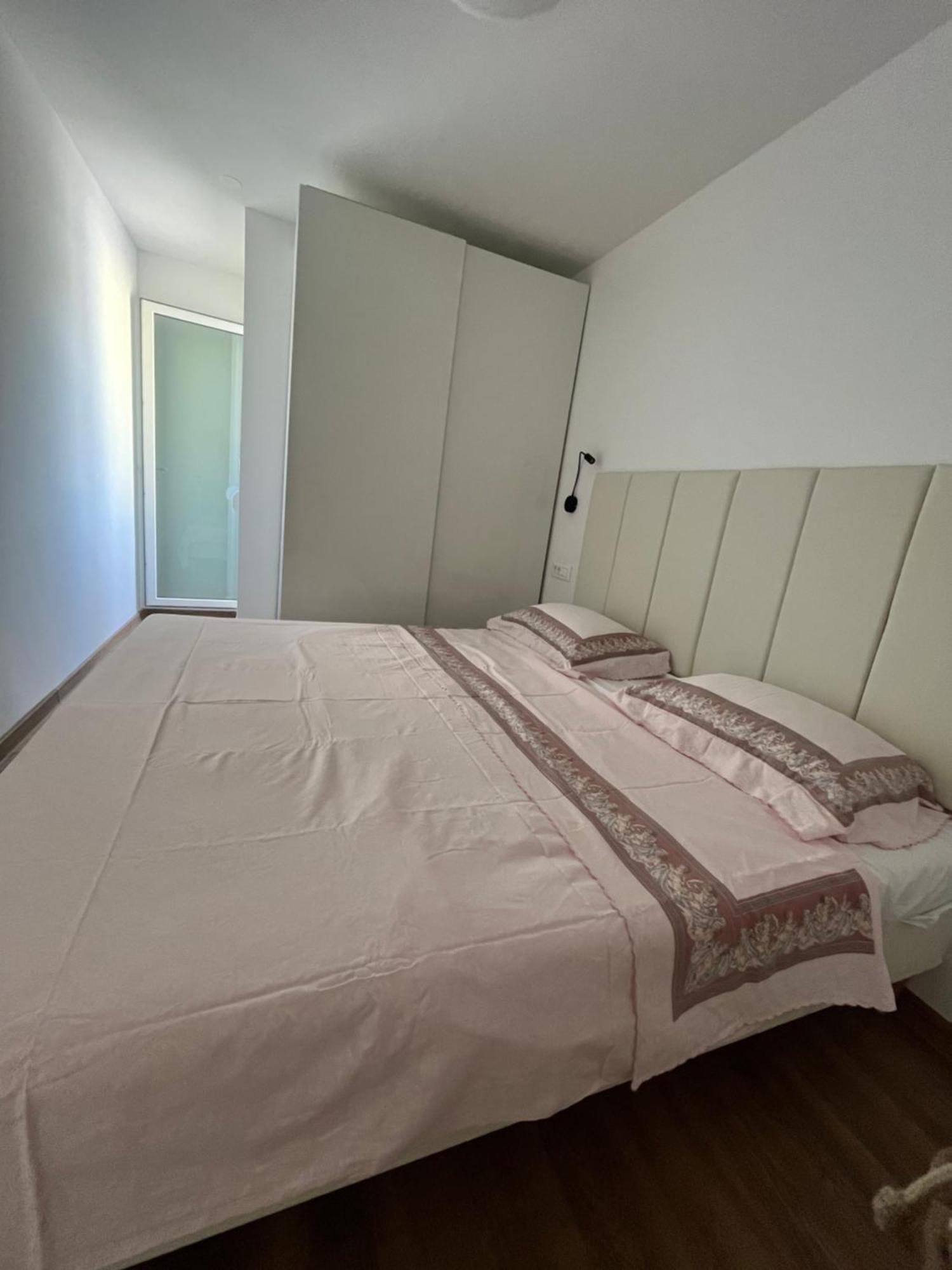 Apartment Giovani Kastela Exterior photo